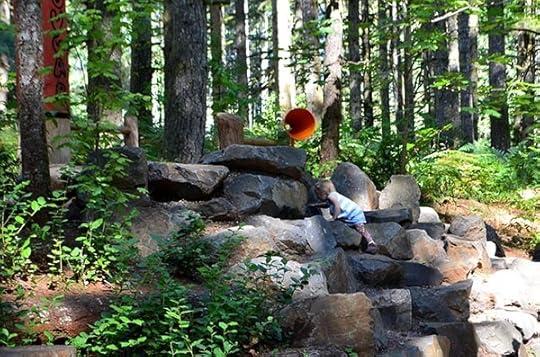 nature-play-rock-climbing