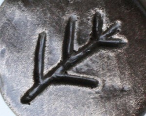  Not my pic, it's from a pendant you can buy here, just to give the artist/photographer credit where it's due: https://www.etsy.com/.../hp-lovecraft-elder-sign-pendant...