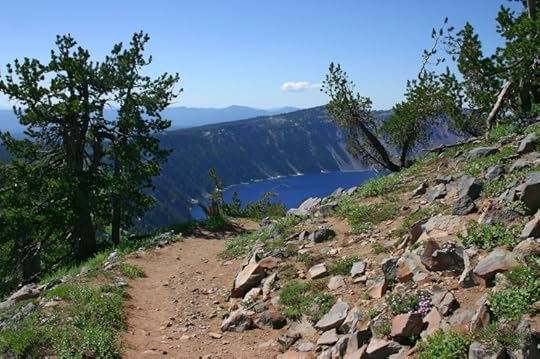 Crater_Lake_Garfield_Peak_Trail_View_East