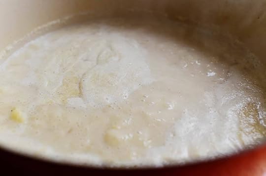 Cheesy Cauliflower Soup