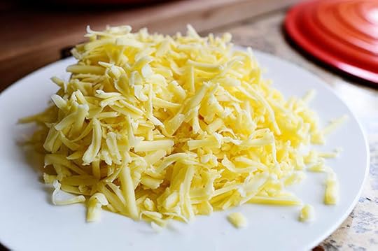 Cheesy Cauliflower Soup