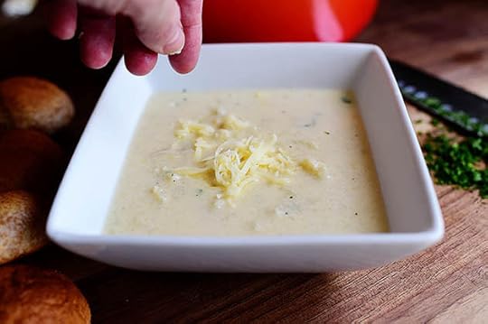 Cheesy Cauliflower Soup