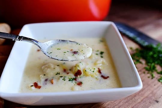 Cheesy Cauliflower Soup