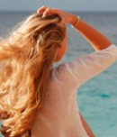 blonde-girl-at-the-beach-0bce43314f93973413977acb3324aef41