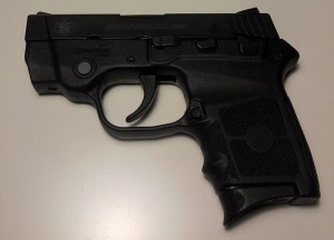 Smith & Wesson Bodyguard .380 semi-automatic Image by Avicennasis, wikimedia commons.