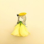 Vestita di fiori con cappelli di petali