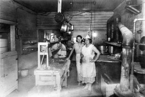 BackofhouseLemmonSDkitchen30s