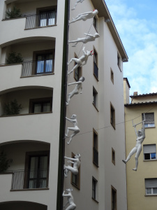 Instalación escultórica callejera cerca del Ponte Vecchio