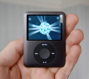 Ipod_nano_in_palm