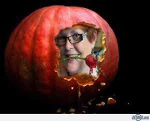 Halloween-Pumpkin-Carvings_Noelle (1)