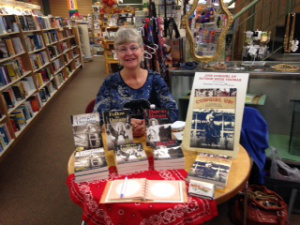 Signing in Helena