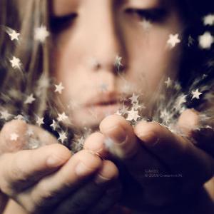 Girl-with-Hands-out2