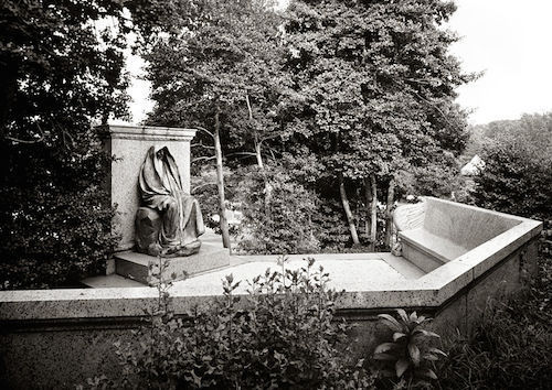 800px-Adams_Memorial,_full_view.jpg
