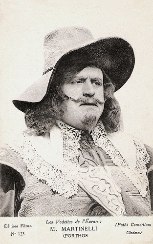 Charles Martinelli as Porthos