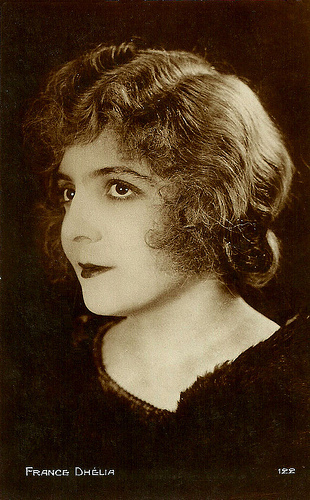 France Dhélia