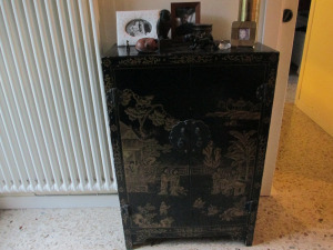 Chinese cabinet