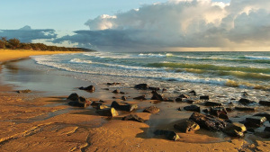 nature-landscapes_hdwallpaper_storm-approaching-shore_10899