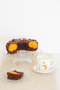 Ciambella con zucca dentro http://gikitchen.wordpress.com/2014/10/06/ciambella-halloween-con-dentro-la-zucca/