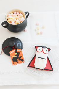 Twinkie Dracula http://gikitchen.wordpress.com/2014/10/20/twinkie-dracula/