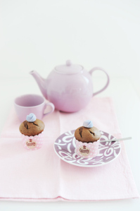 Muffin Chocolate Violet http://gikitchen.wordpress.com/2014/09/30/american-horror-story-ricette-prima-stagione/