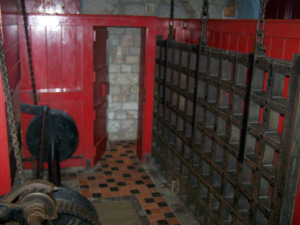 The winch room atop the portcullis (Castell Coch)