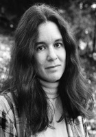 Looks like she like she wore an Ali   Magraw's Love Story-ish crocheted caps, no?