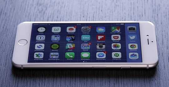 iPhone6PLUS_sideways02