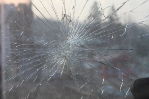 broken-glass-269716_640