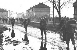 Men of US 5th Infantry Division in Metz, France 18 November 1944 (US Army Center of Military History)