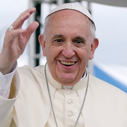 Pope_Francis_Korea_Haemi_Castle_19_(cropped).jpg