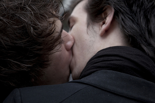 Kiss-in (11) - 12Dec09, Paris (France)