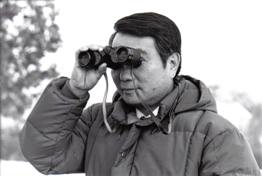 800px-Binoculars_(PSF)