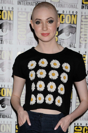 Former Doctor Who Companion Karen Gillan Shaven New Look!