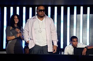 NEW YORK - JUNE 03: Producer Timbaland (C) at...