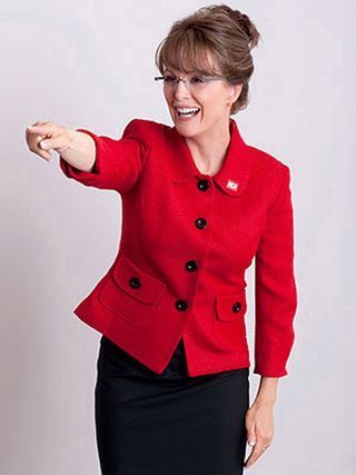 AY83014507MOORE PLAYS SARAH