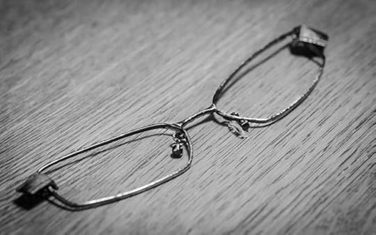 Found Them! my lost glasses, back in my loving embrace... sort of -- Kyoto, Japan -- Copyright 2014 Jeffrey Friedl, http://regex.info/blog/
