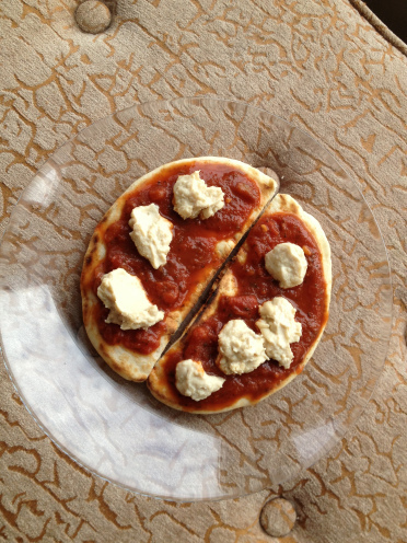 tofu chèvre pizza