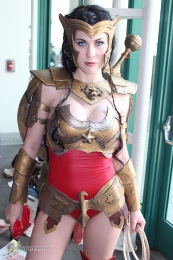 Wonder-Woman-Cosplay-Fireball_Tim