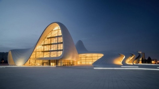 Heydar-Aliyev-Centre-by-Zaha-Hadid-Fireball-Tim-1