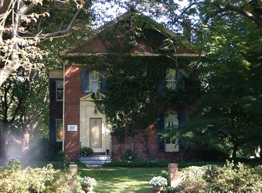 First Church Parsonage Windsor CT by Grondemar. CC-BY-SA-3.0 via Wikimedia Commons.