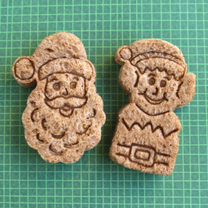 12 Ideas for Fun Christmas Lunches - stamped sandwiches