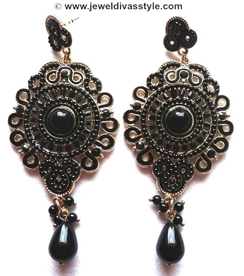 JDS BLACK EARRINGS