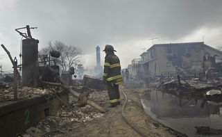 Nat_hurricane-fdny_103012