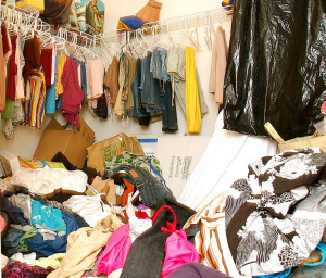 messy-closet1