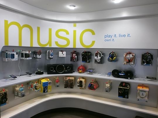  photo Buying-Mobiles-In-Store-Vs-Online-2_zps012382ad.jpg