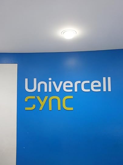  photo Buying-Mobiles-In-Store-Vs-Online-1_zps3a98e785.jpg