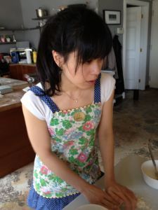 Akemi, building those triceps.