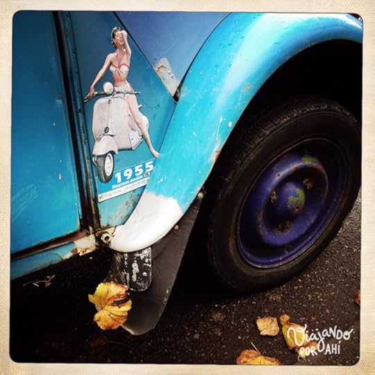 Detalles del mismo auto.