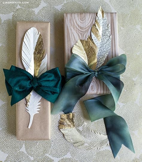 PaperFeatherGiftToppers