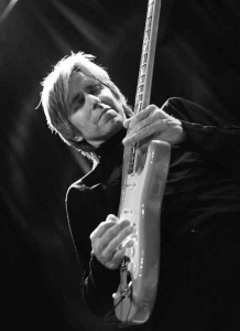 Eric_johnson_b_w
